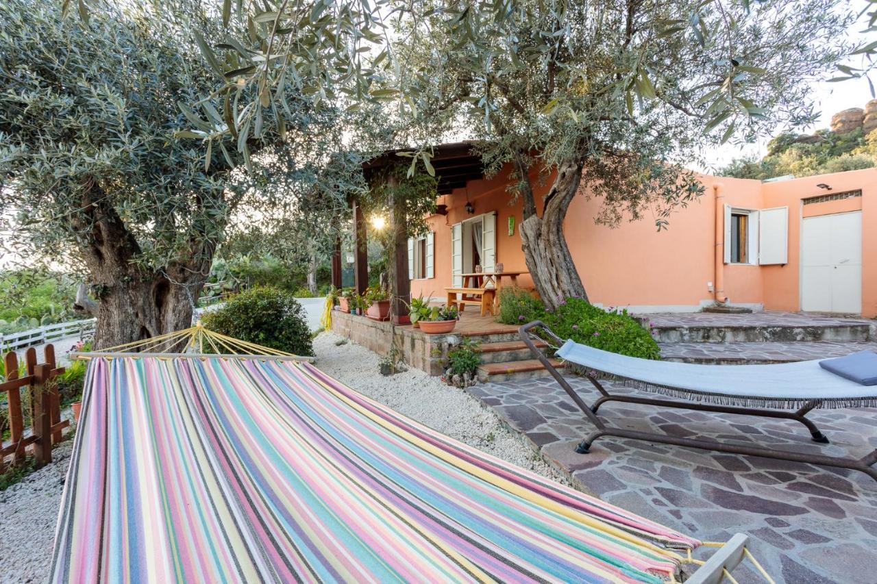 Tiria House Bosa - Casa Vacanze Екстер'єр фото