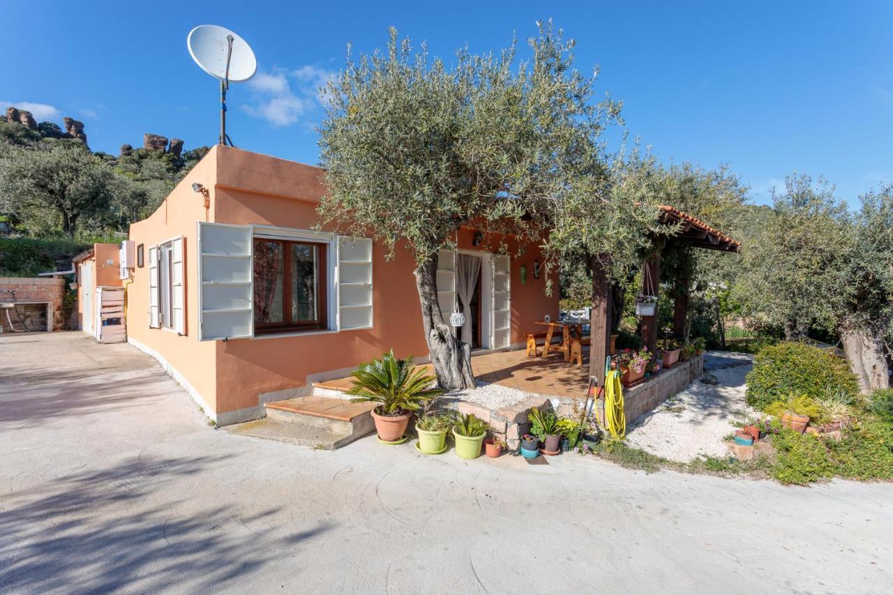 Tiria House Bosa - Casa Vacanze Екстер'єр фото