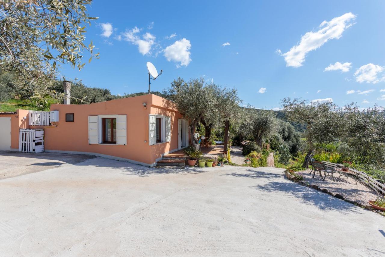 Tiria House Bosa - Casa Vacanze Екстер'єр фото